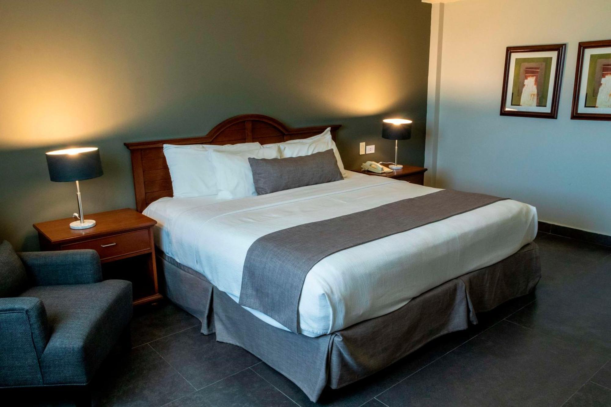 Best Western Plus לוס מוצ'יס מראה חיצוני תמונה